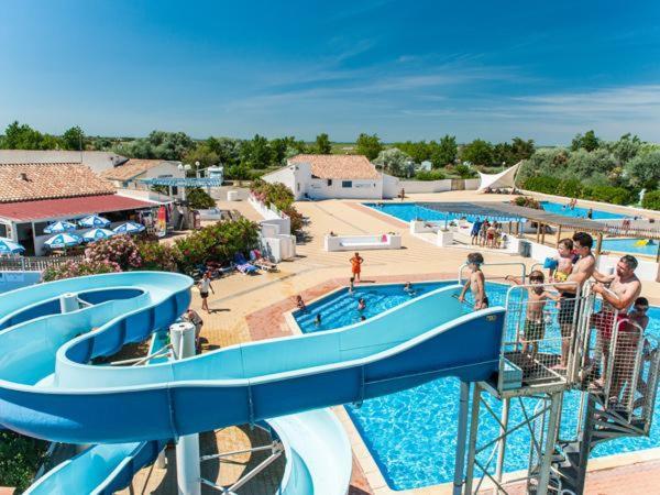 Camping La Brise De Camargue 생트마리들라메르 외부 사진